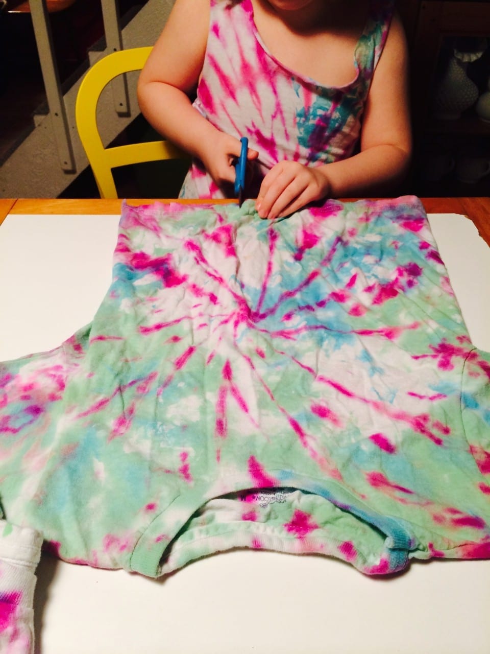 How To Repurpose Cotton T-Shirts into Cleaning Rags - Modern Day Moms